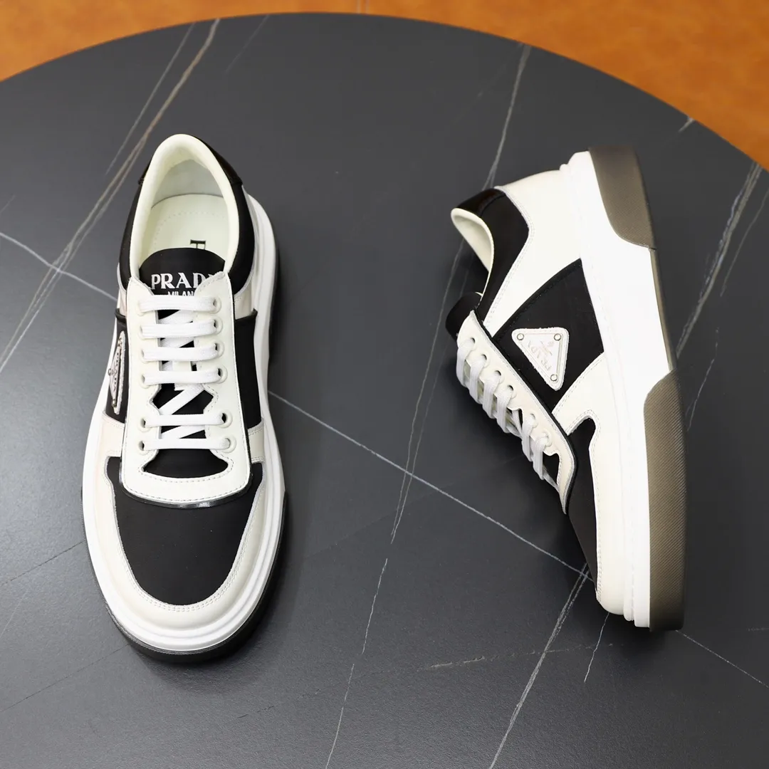 Factory price: 720 top original order Brand: PRADA (Prada) Standard code: Men's size 38/44 (45 can be customized) Grade: Same as the official website Material: Original cowhide, cowhide lining, original combination two-color wear-resistant soft outsole Style category: casual sports version, young fashion, European and American trend, British style Color: actual picture color